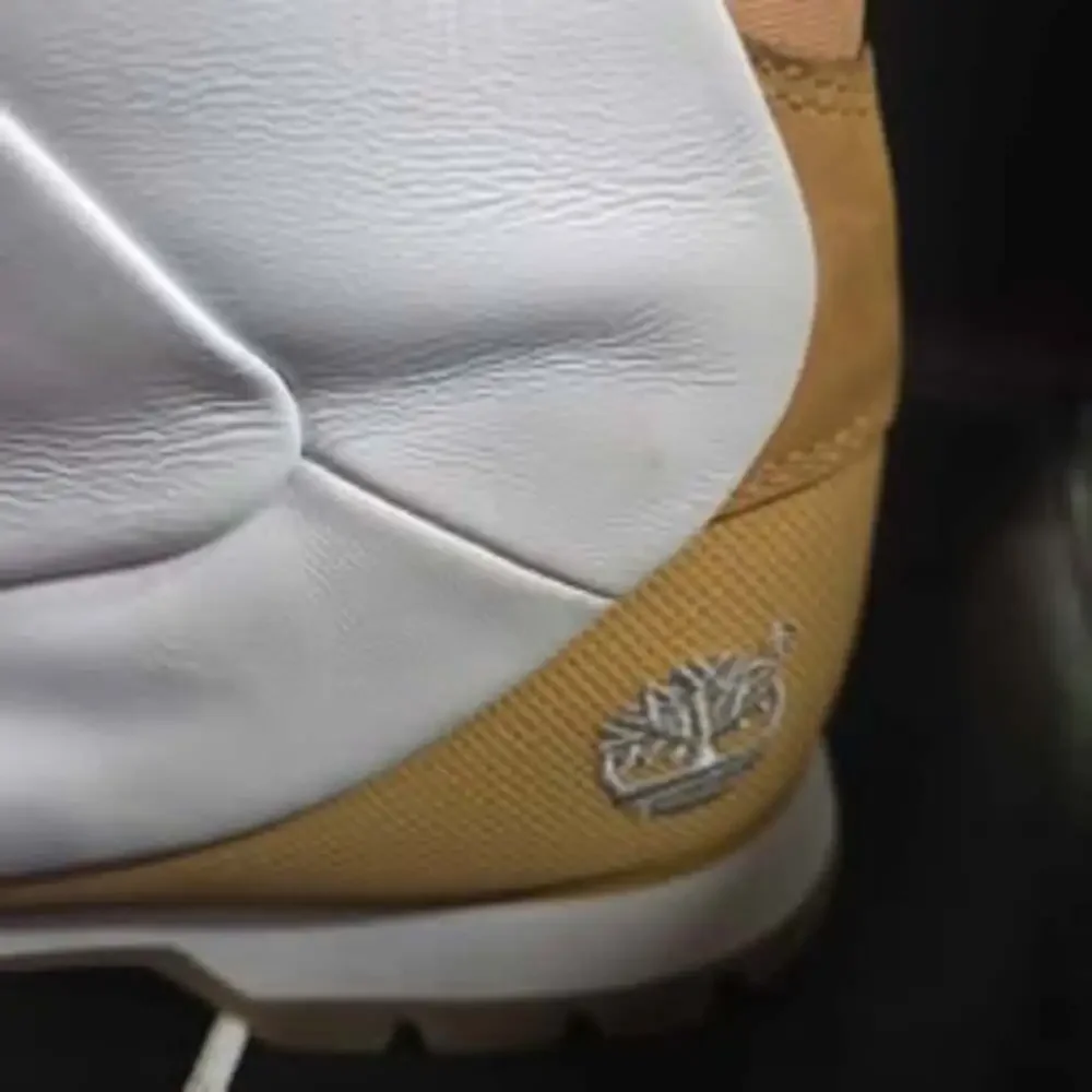 Timberland Hiking Boots White Tan Leather Size 7.5 - Used